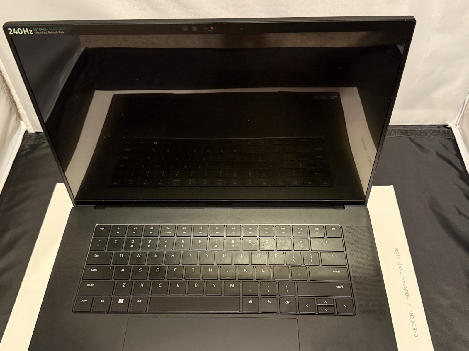 Razer Blade 16 OLED i9-14900HX, 32GB/2TB, RTX 4080, QHD+ 240Hz Gaming Laptop