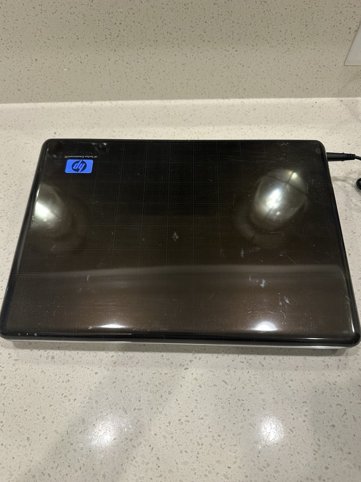 HP Pavilion dv4 Laptop Intel Core i3 14” Windows 7 Working w/ Charger