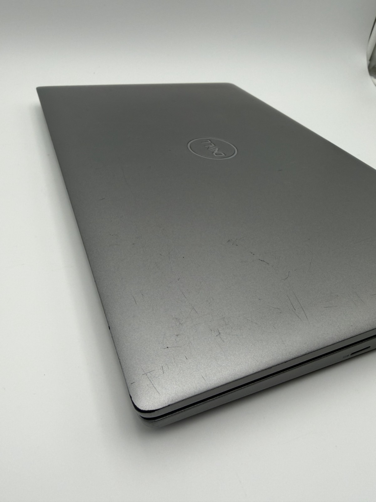 Dell Latitude 5520 15.6″ FHD i5-1135G7 256GB NVMe SSD 16GB RAM Win11pro