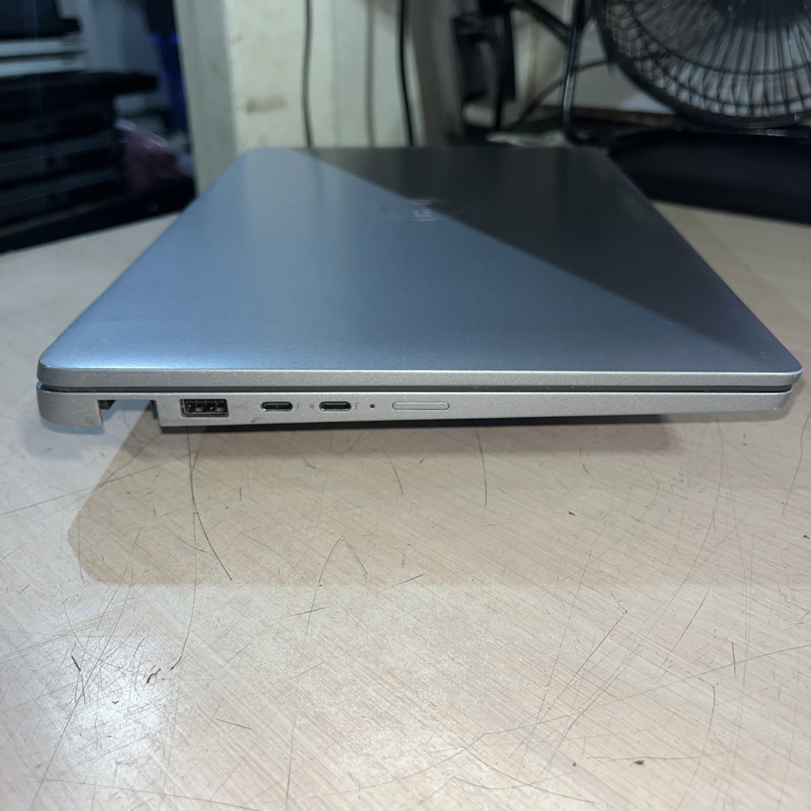 DELL LATITUDE 5450 INTEL CORE ULTRA 5 135U 8GB RAM NO HD