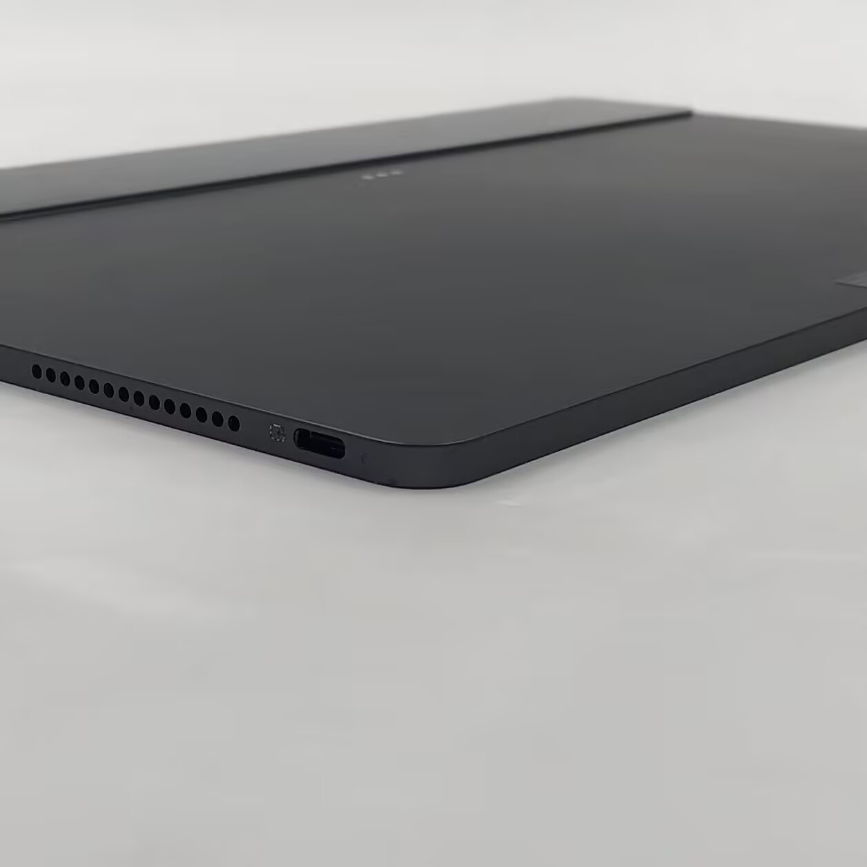 Lenovo Tab Extreme/Lenovo Legion Y900 14.5”13MP Mediatek Dimensity 9000 12300mAh
