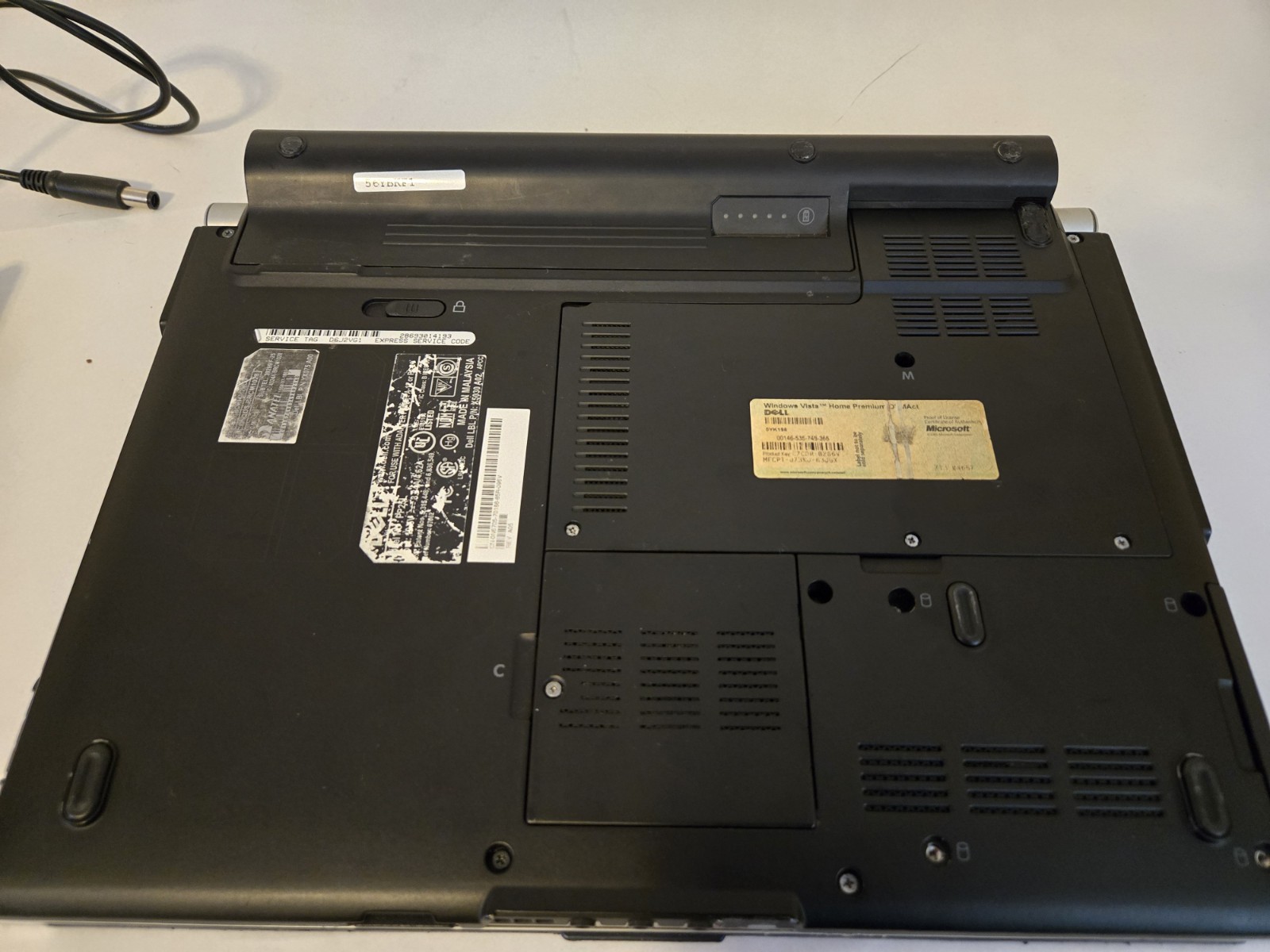 DELL XPS M1330, Intel Graphics, Core 2 Duo 1.66GHz 2GB Ram, 250gb Hdd, W-Vista