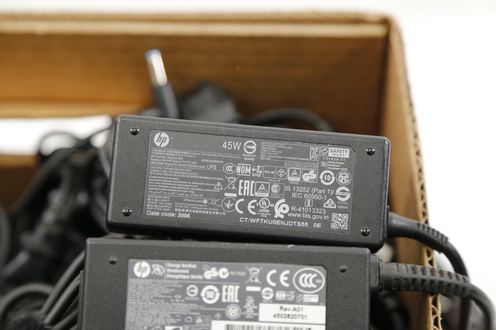 Lot of 50 OEM HP 45W AC Power Adapters, Laptop Chargers 19.5V 2.31A Blue Tip