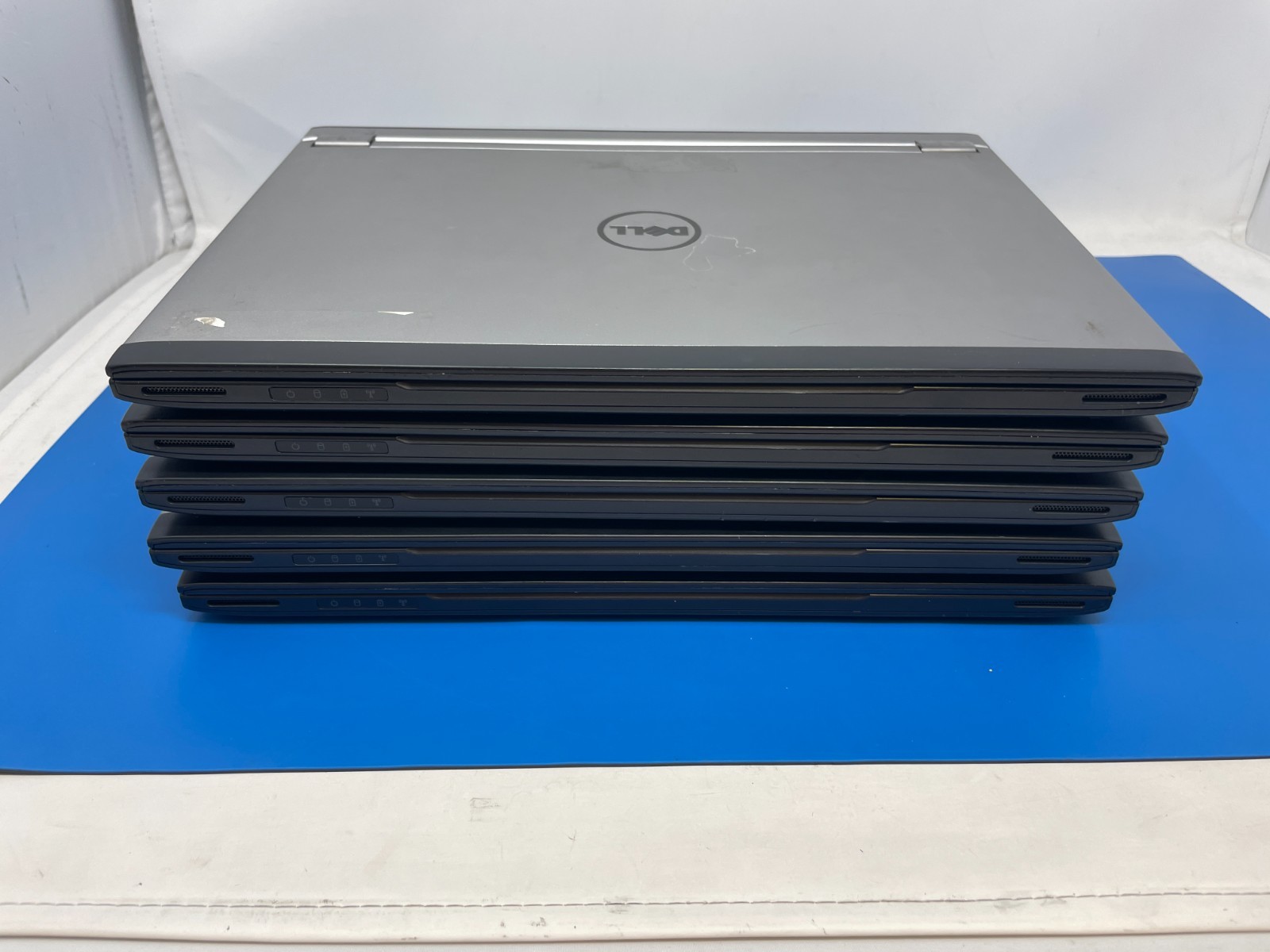 FOR PARTS: 5 Dell Latitude 3330 Intel Celeron 1007U 2GB RAM 320 GB HDD
