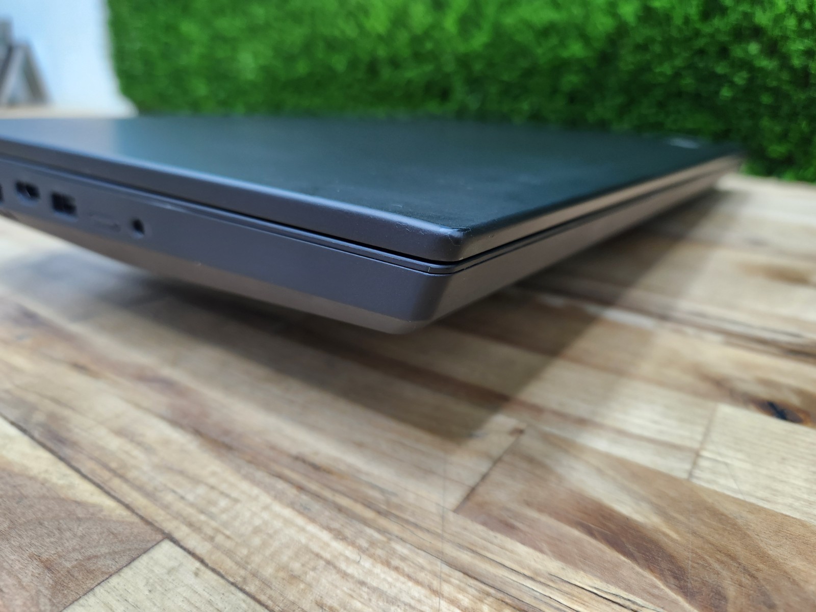 Lenovo ThinkPad P15 Gen 1 15.6″ FHD i7-10750H 2.6GHz 32GB 512GB SSD Win 11 Pro ~