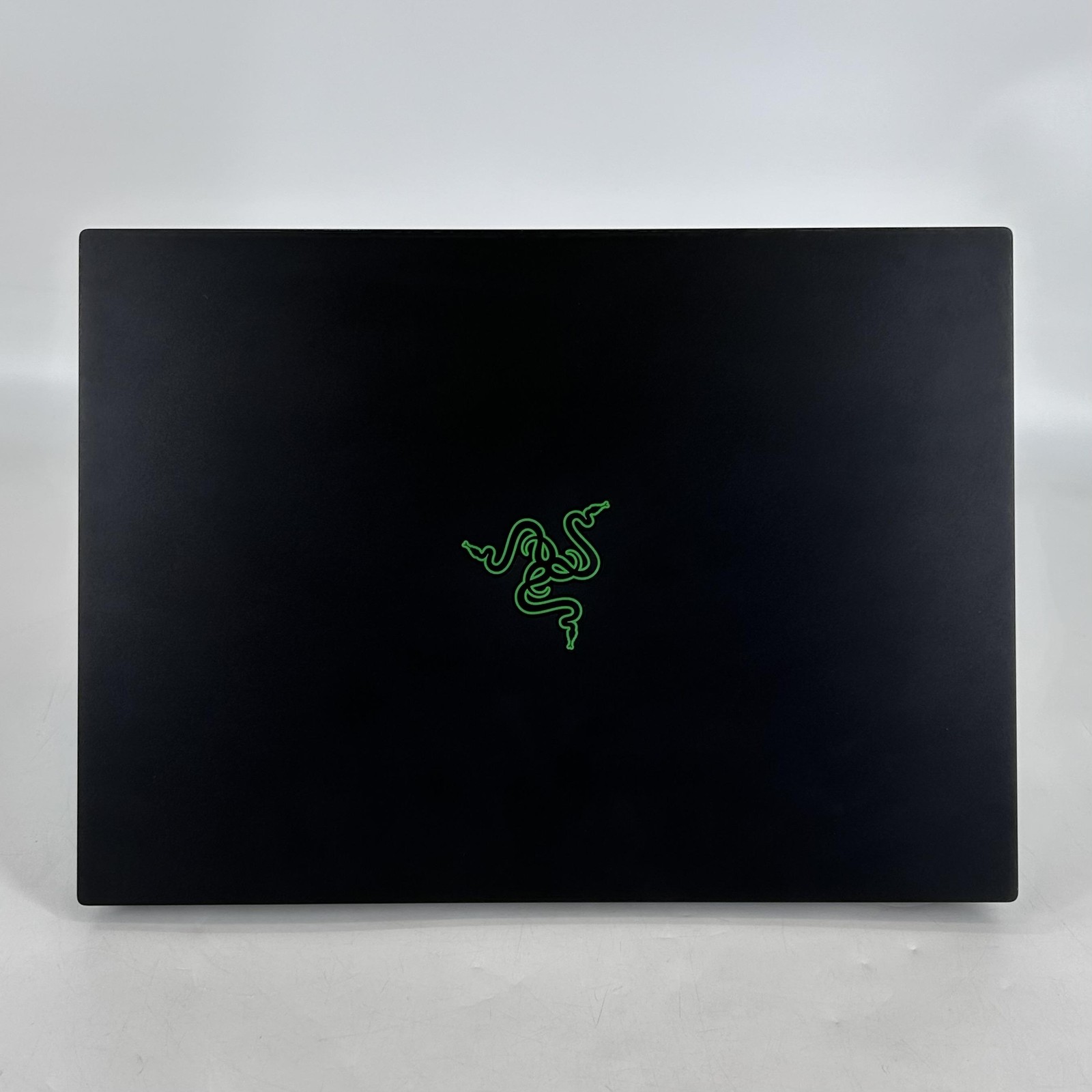 Razer Blade 14 120Hz QHD+ 2025 2.0 GHz Ryzen AI 9 365 32GB 1TB SSD RTX 5070-READ