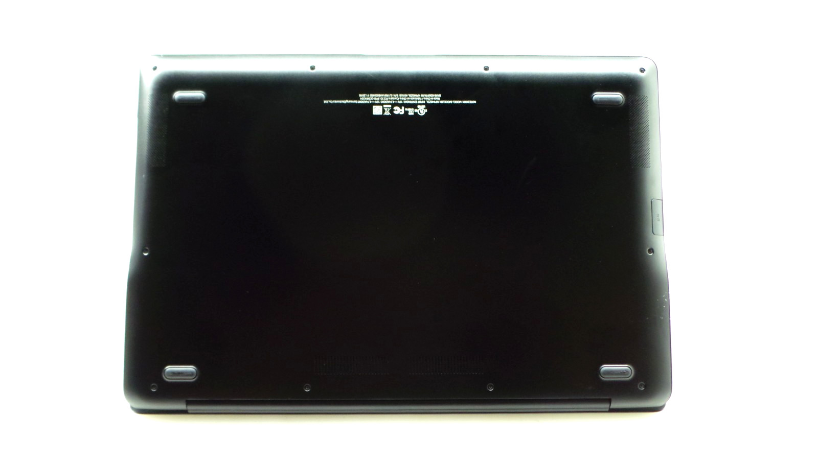 Samsung Notebook NP940Z5L | 15.6″ | i7-6700HQ | 8GB 256GB SSD | Touchscreen