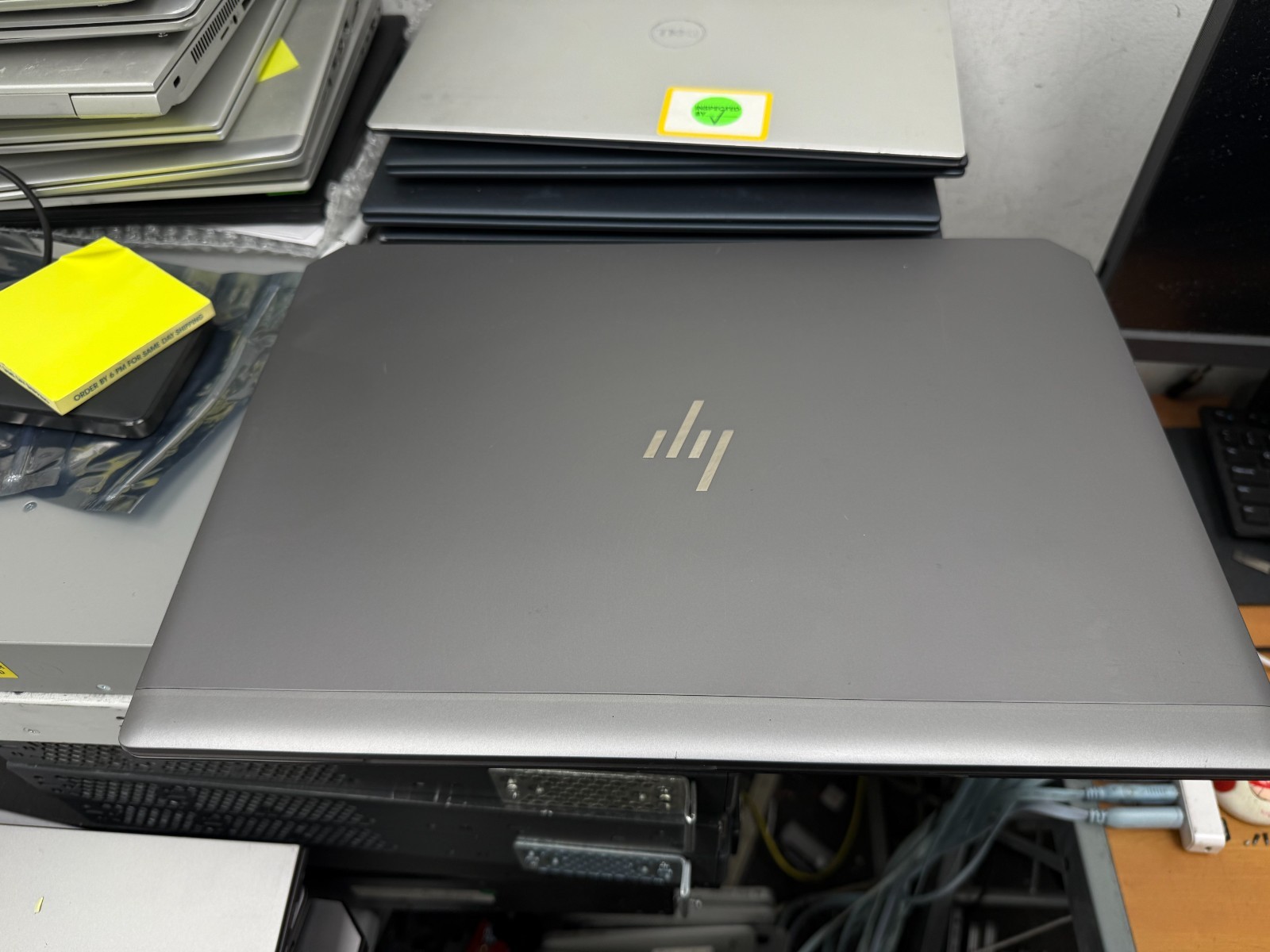 HP ZBOOK 15 G6 15.5″ i7-9850H 2.60GHz 32GB 256SSD /w intel UHD 630 TOUCH SCRN