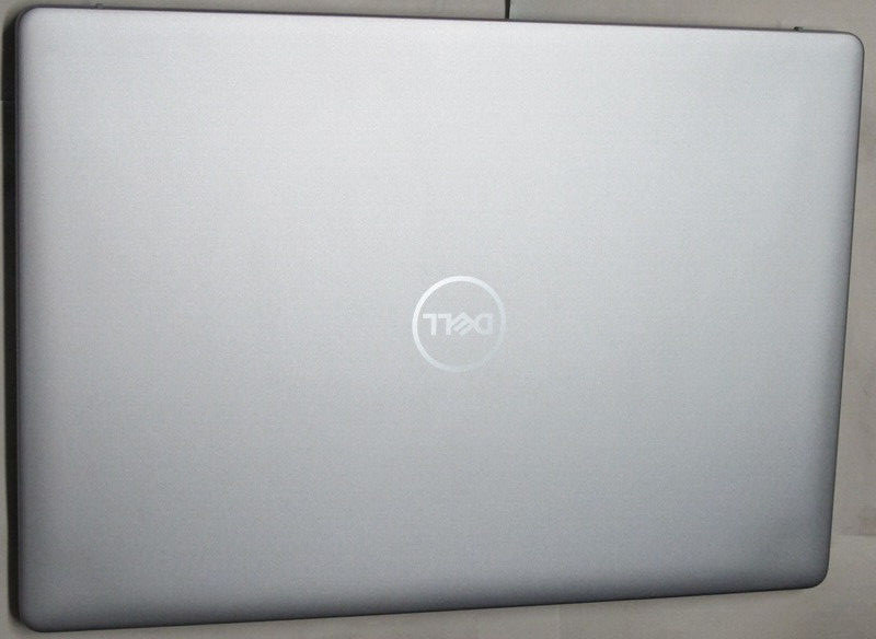 Dell Inspiron 16 5645 16″ AMD Ryzen 7 8840U 1TB SSD 16GB RAM
