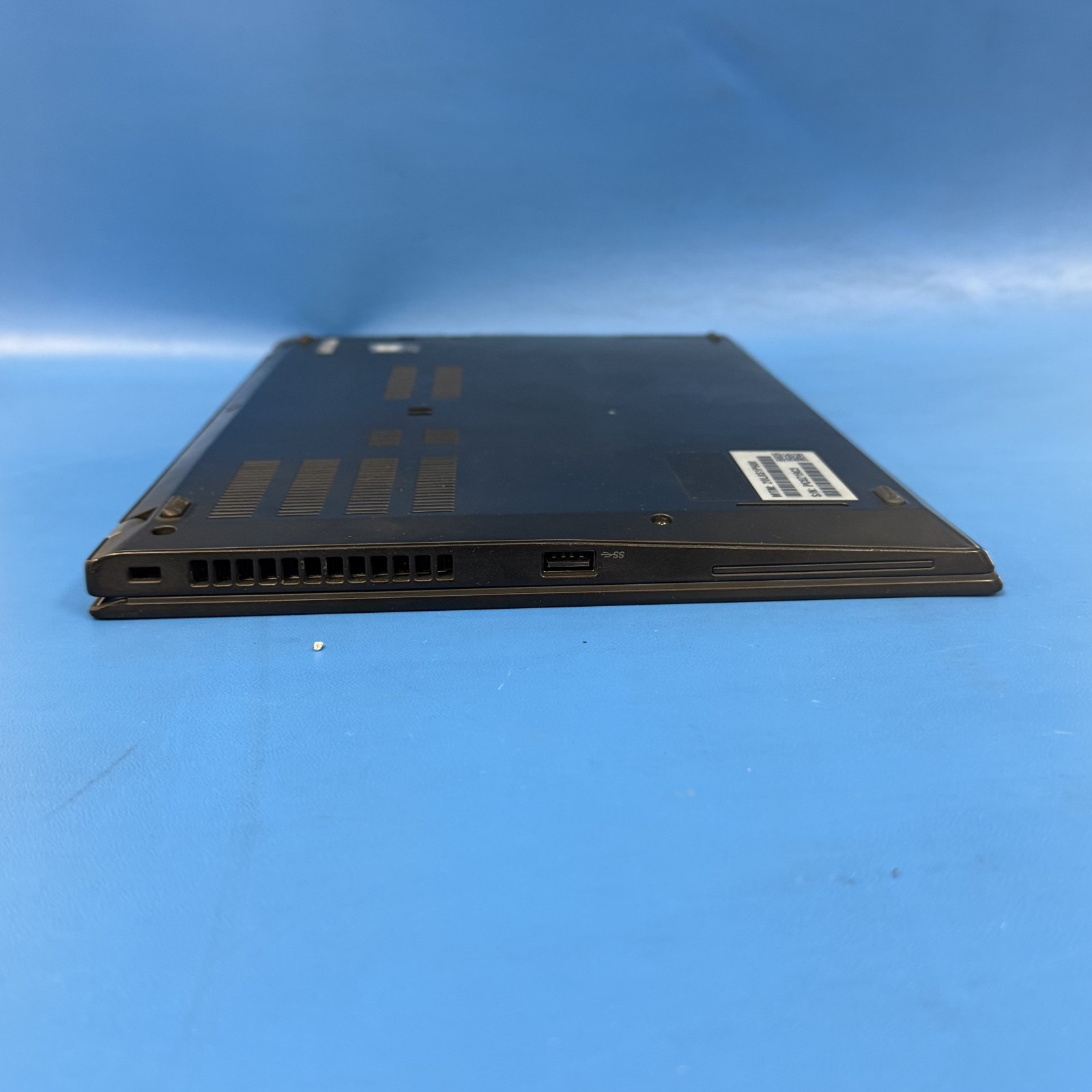 Lenovo ThinkPad T480S i5-8350U 16GB 256GB , with 45W A/C Adapter, with OS