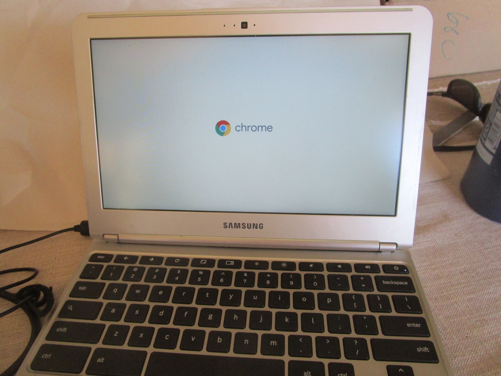 Samsung Laptop Chromebook XE303C12-A01US Dual-Core 1.7GHz 2GB 16GB w/charger
