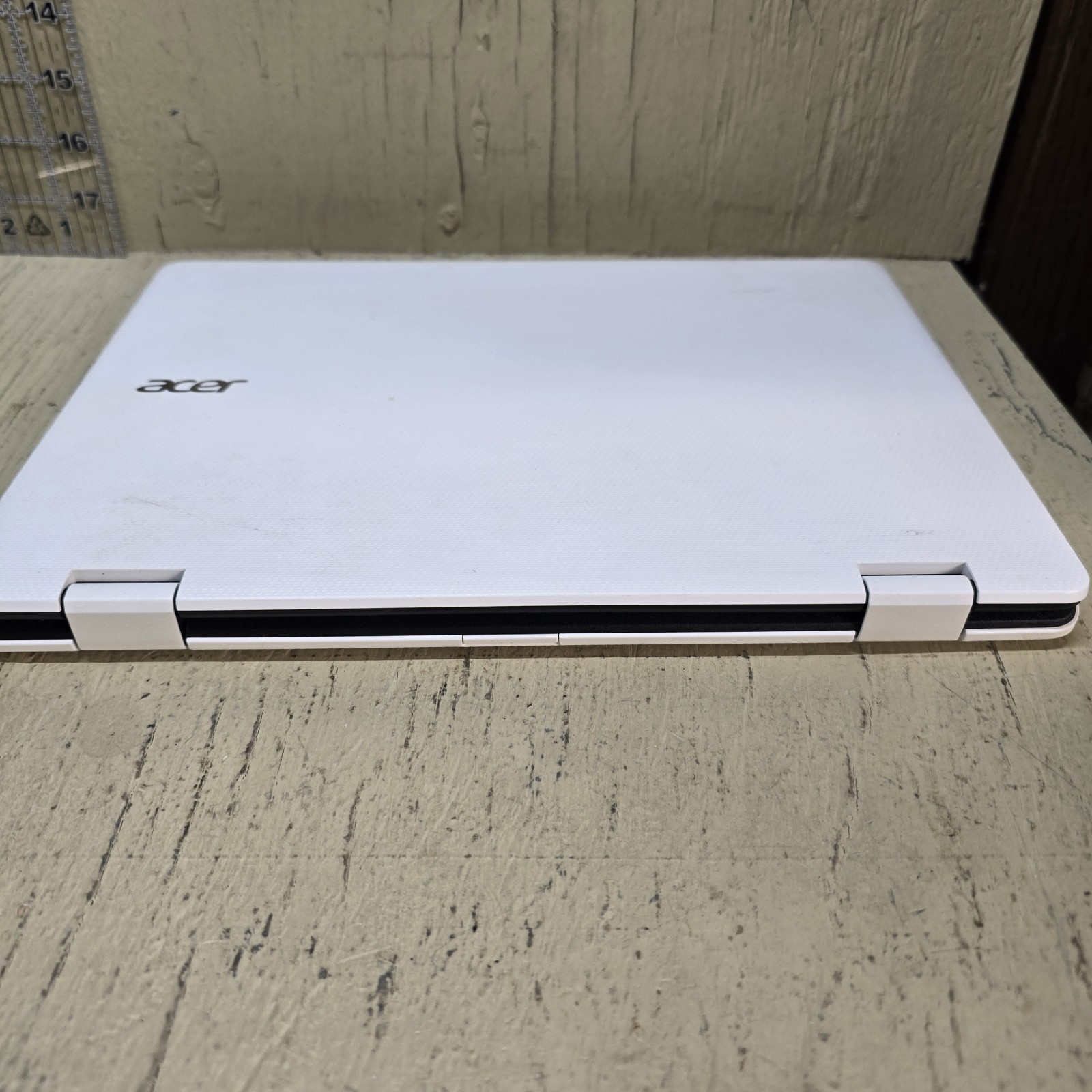 Acer Aspire R3-131T 11.6in Touch Laptop Boot Loop Stuck On Logo Parts Repair