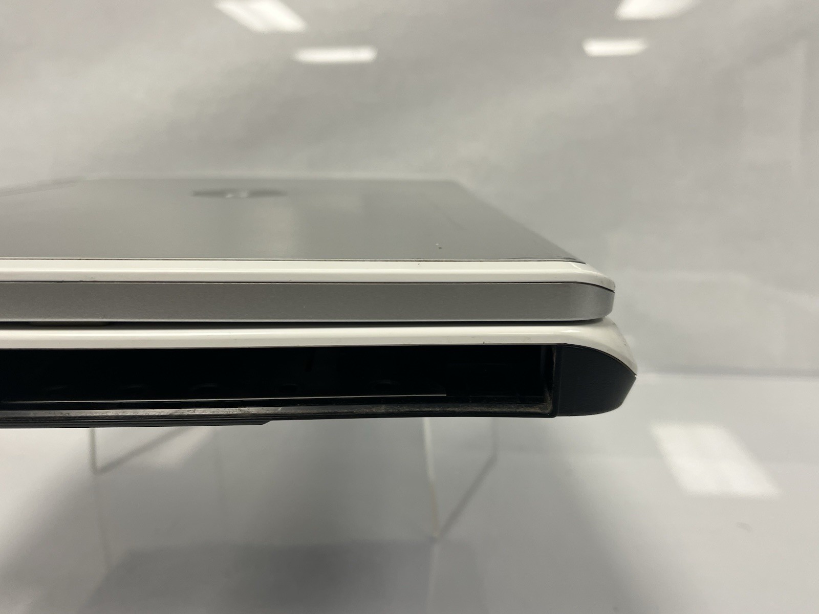 Dell Inspiron 1501 15.4″ AMD Turion 64 MK-36 2.0GHz 2GB RAM NO HDD