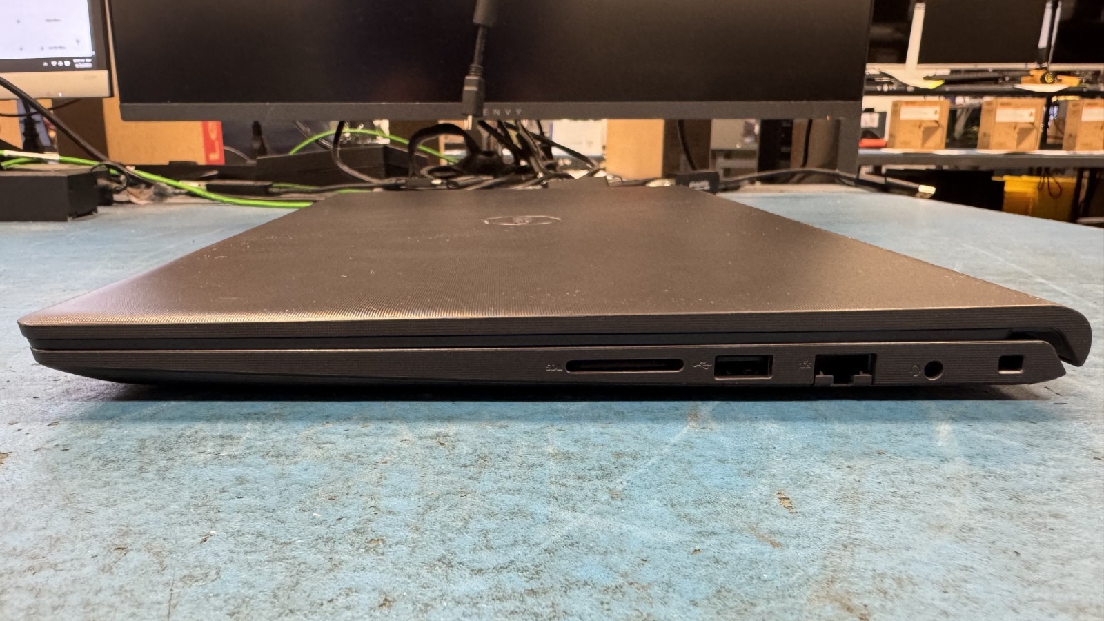 Dell Vostro 3520 J5TTPZ3 (Grade B)