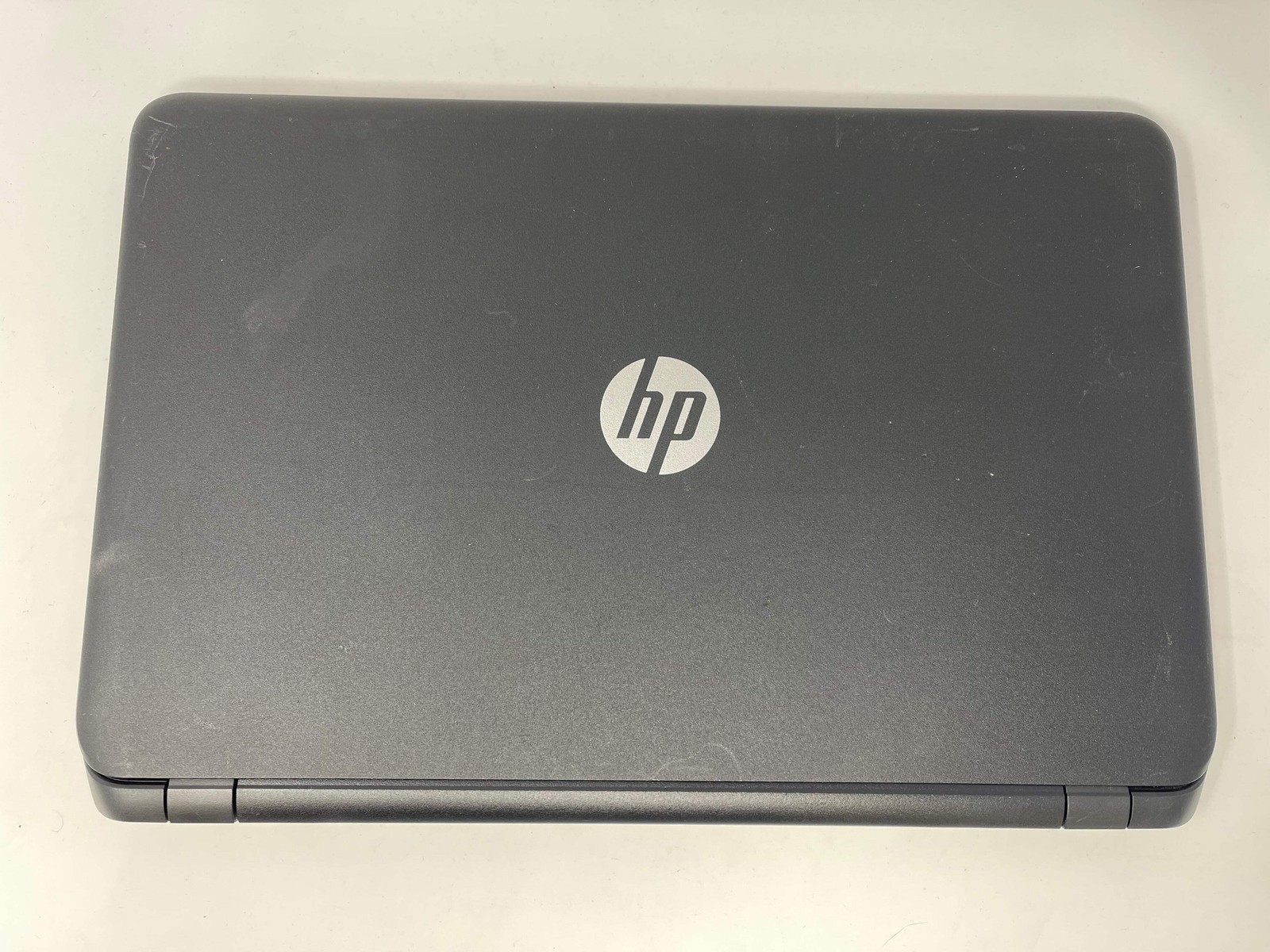 Broken HP NoteBook 15-F387WM 15.6″ A8-7410 2.2GHz 4GB RAM 512GB HDD Read
