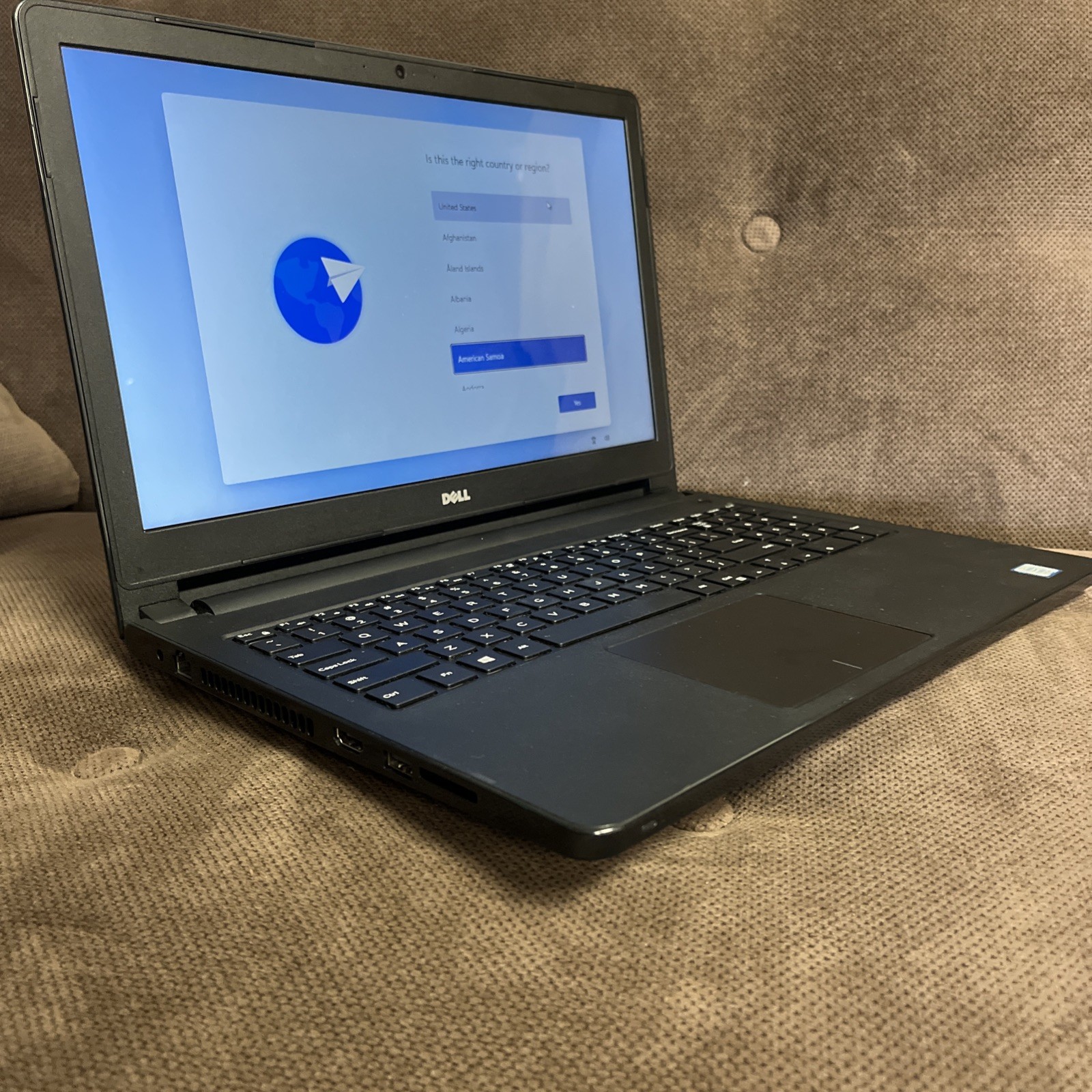 Dell Inspiron 5566 15.6” Core i7-7500u 2.7ghz 8gb 128GB SSD With Power Cord