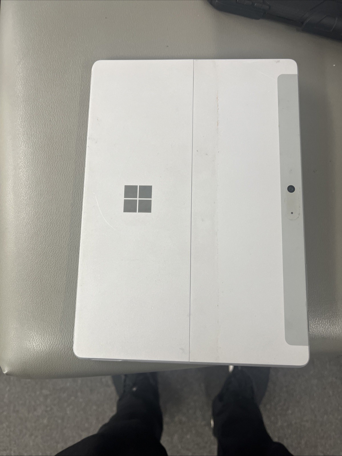 Microsoft Surface Go 2 1824 64GB (Unlocked) 10″ Silver With Pen, Case & Keyboard