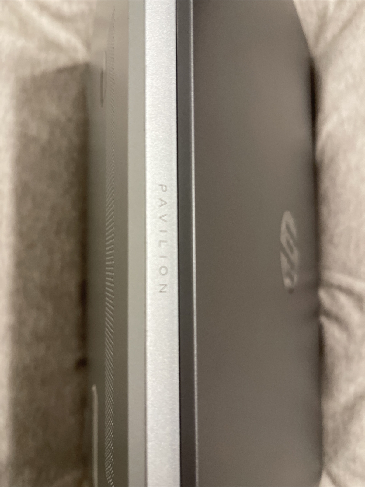 HP Pavilion x360 14t 14″ (265GB, Intel Core i5, 4.2 GHz, 16 GB) Laptop 2020