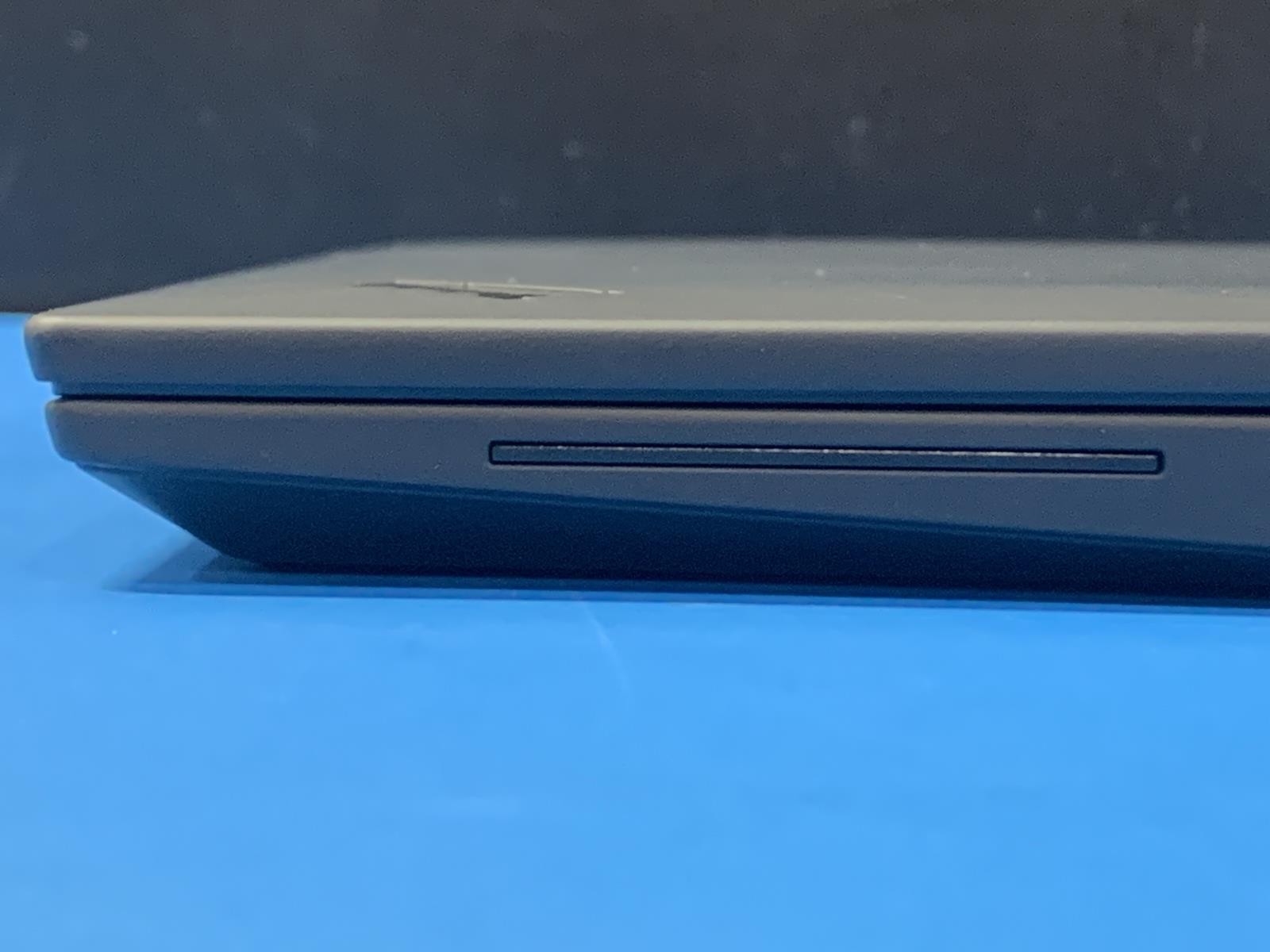 Lenovo ThinkPad P16s Gen 2 16″ Core i7 1370P 2.19GHz 16GB DDR5 NO HDD NO OS