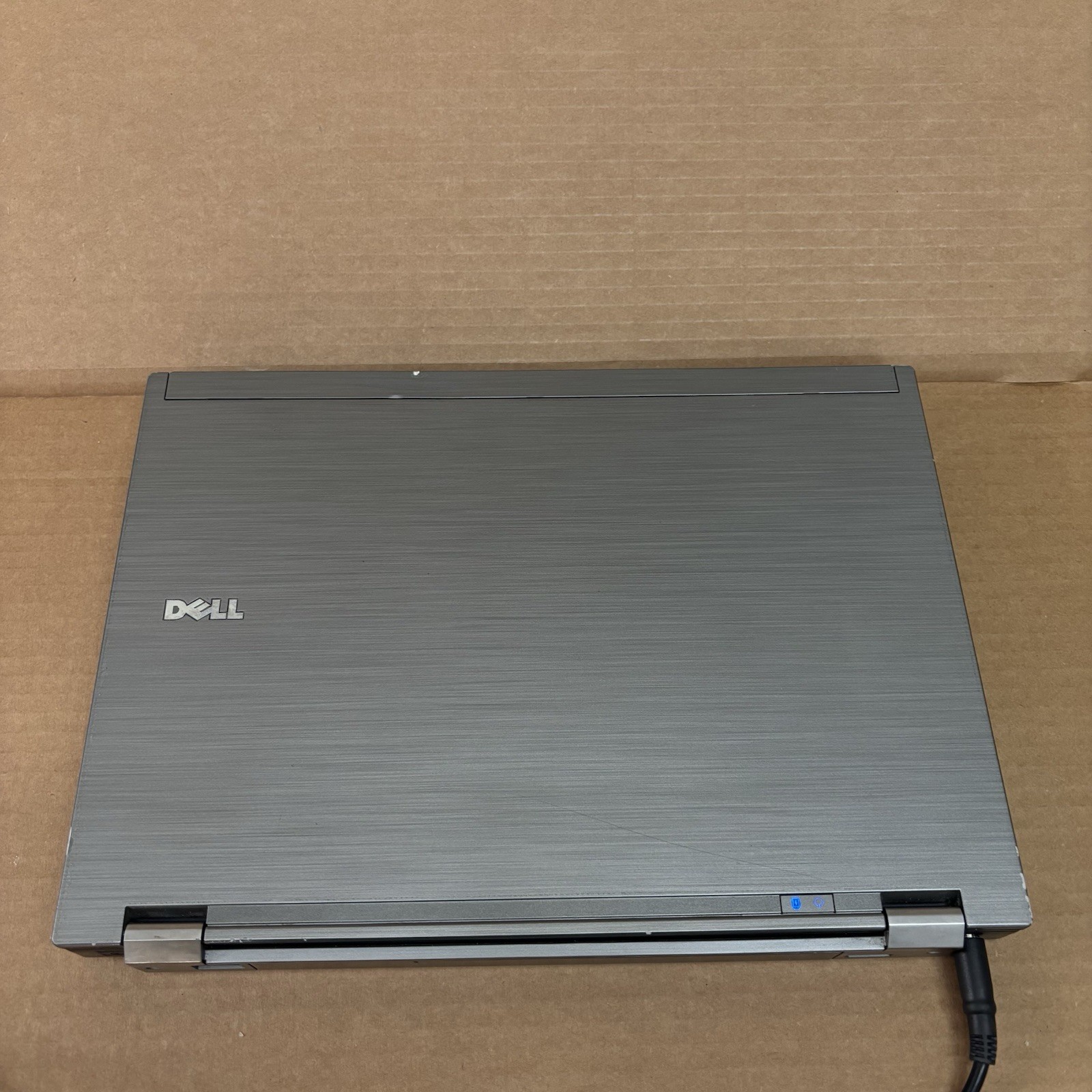 Dell Latitude E6410 14″ i5-560 3.9GB 129GB SSD NVS 3100M Linux Mint Black/Gray