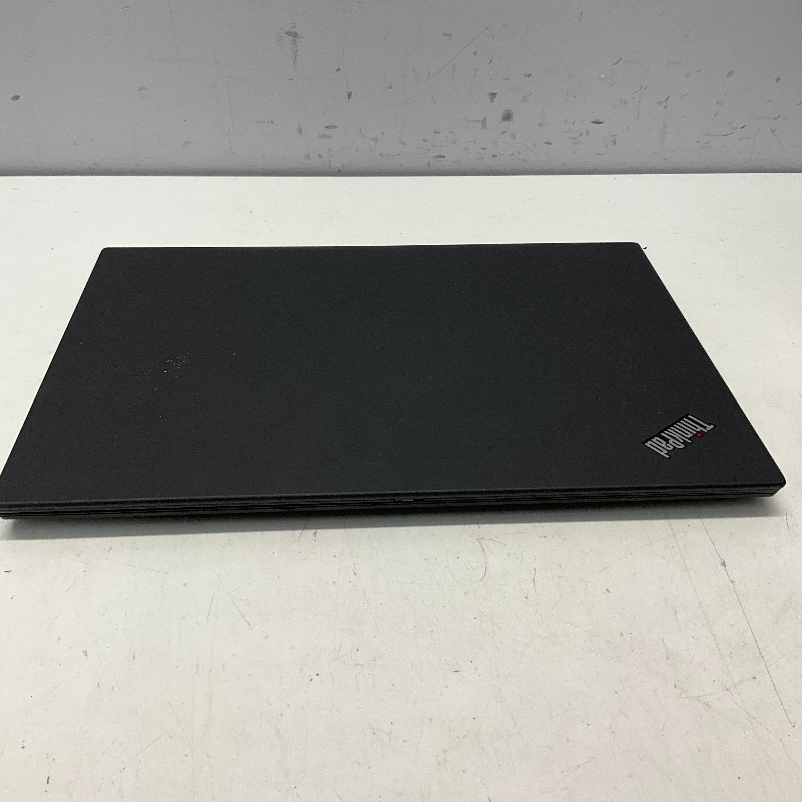 Lenovo Thinkpad T490 14” Intel Core i7-8665U 1.90GHz 8GB Laptop READ ISSUE