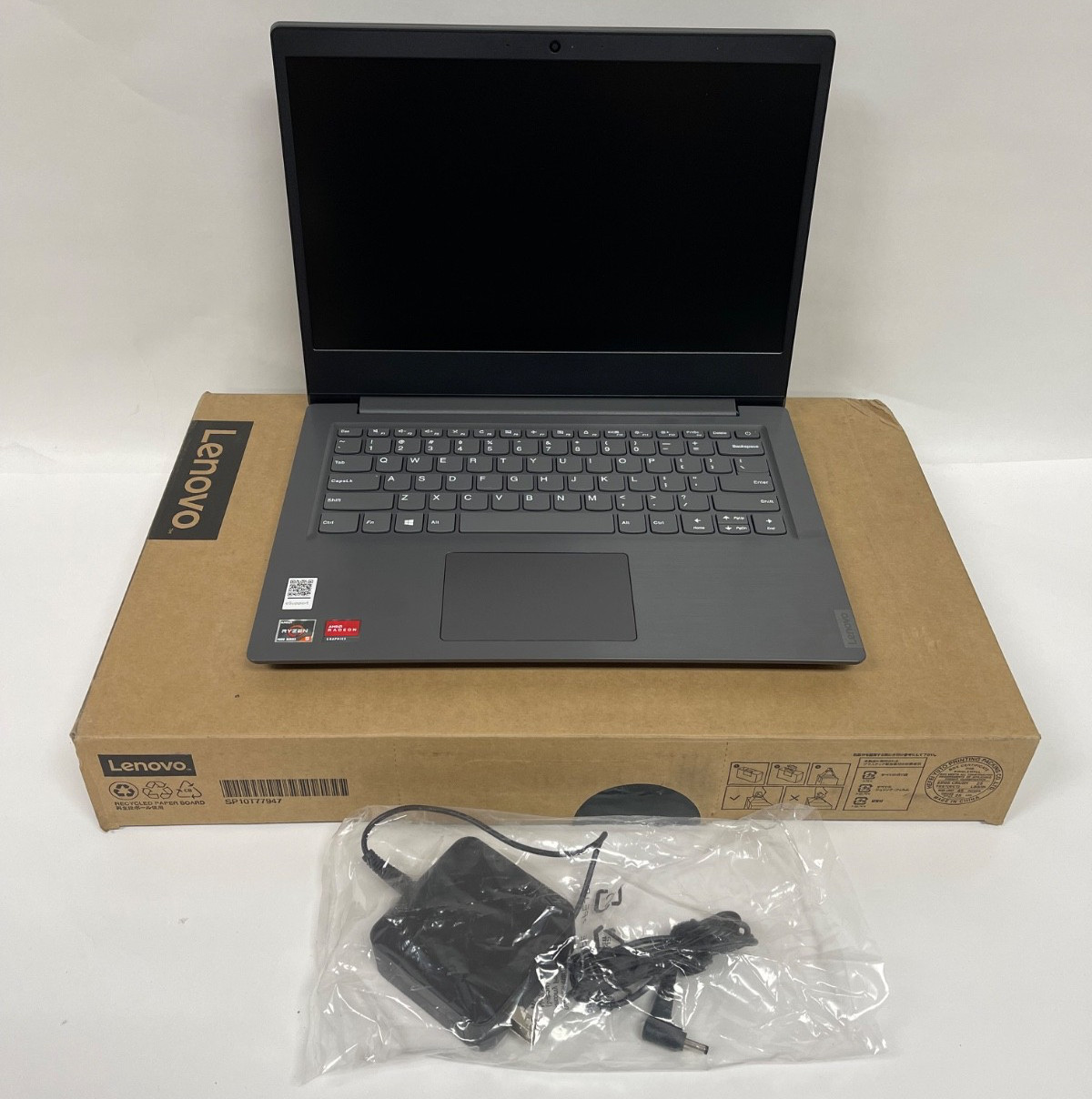 Lenovo V14-ARE 82DQ AMD Ryzen 5 4500U 2.3GHz 8GB 256GB SSD 14″ Windows 10 Pro