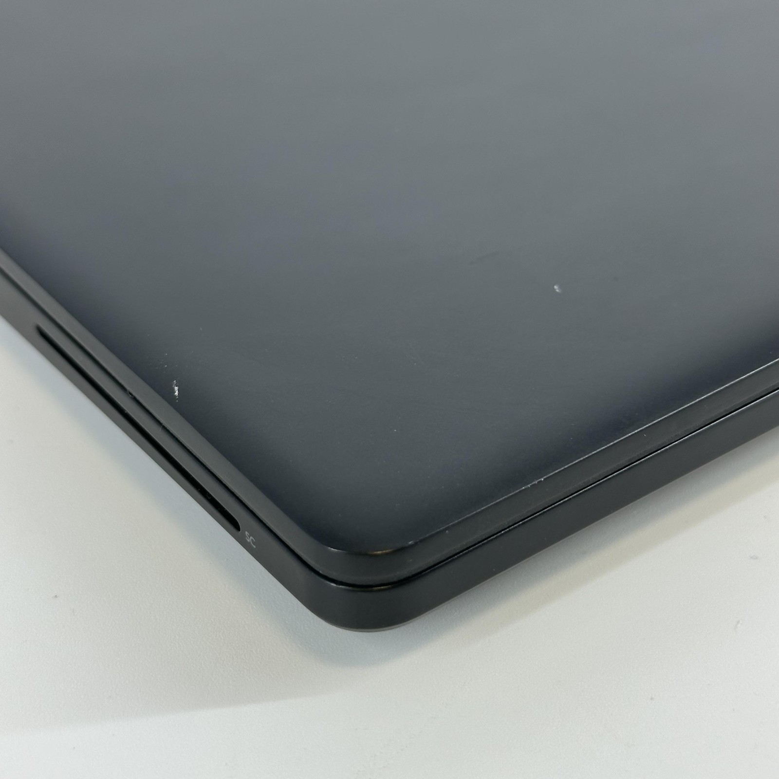 Dell Latitude 5480 14 Black HD TOUCH i5-7300U 2.60GHz 8GB 256GB SSD FRAME SPLIT