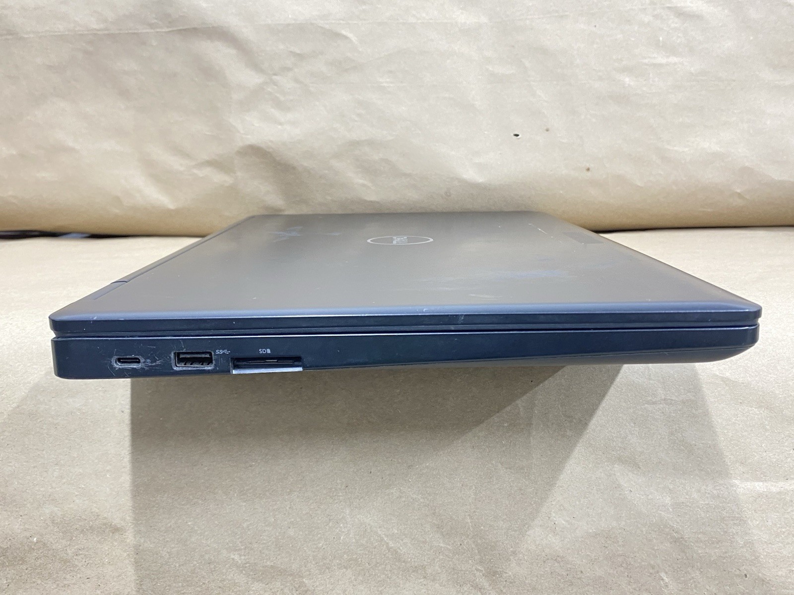 Dell Latitude 5590 – 15″ FHD – i7-8650U – 8GB – 128GB SSD – Win 11 Pro – READ