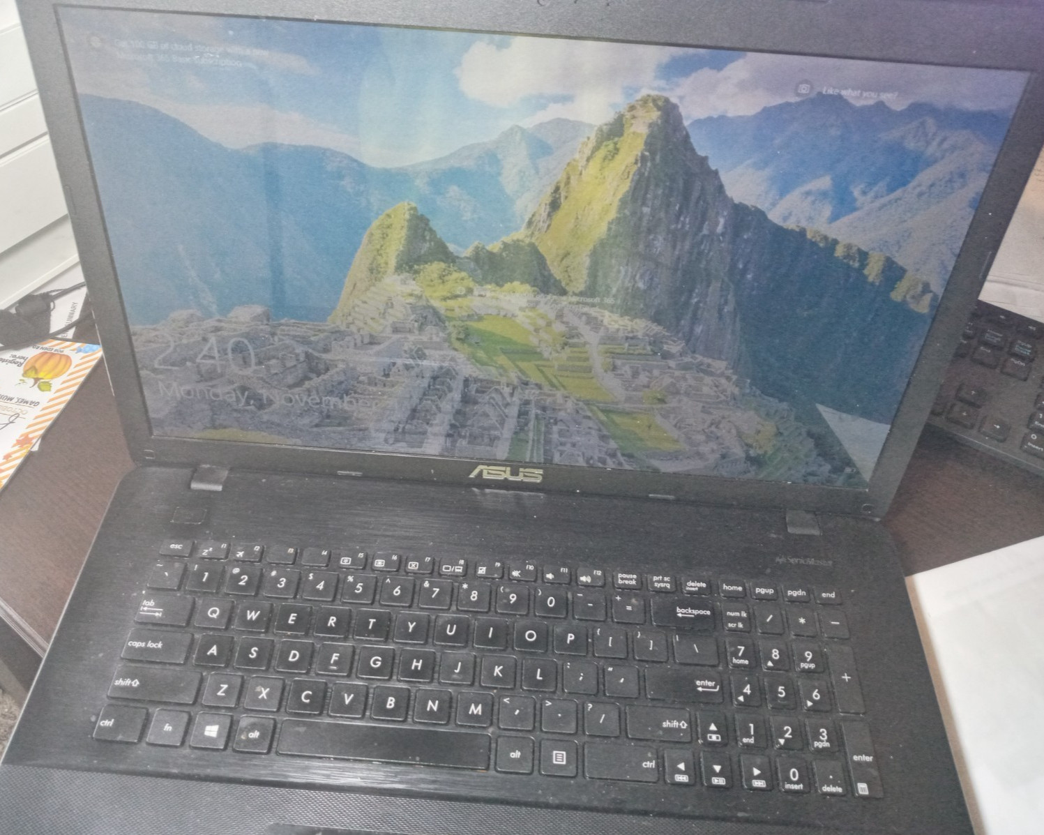 Asus X751LAV-HI31003K 17.3″ Laptop with Intel i3 CPU, 6GB RAM, 1TB HDD