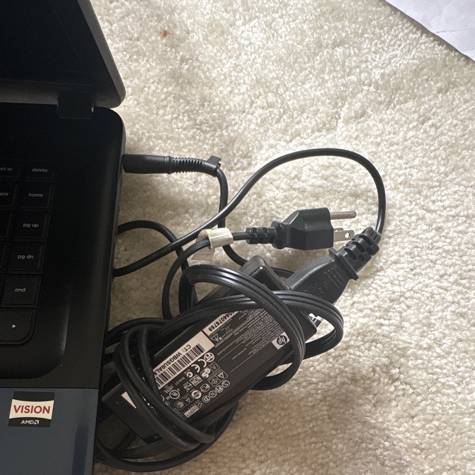 HP 2000 15.6″ Laptop AMD E-Series 4GB RAM 320GB HDD Win 8 Black