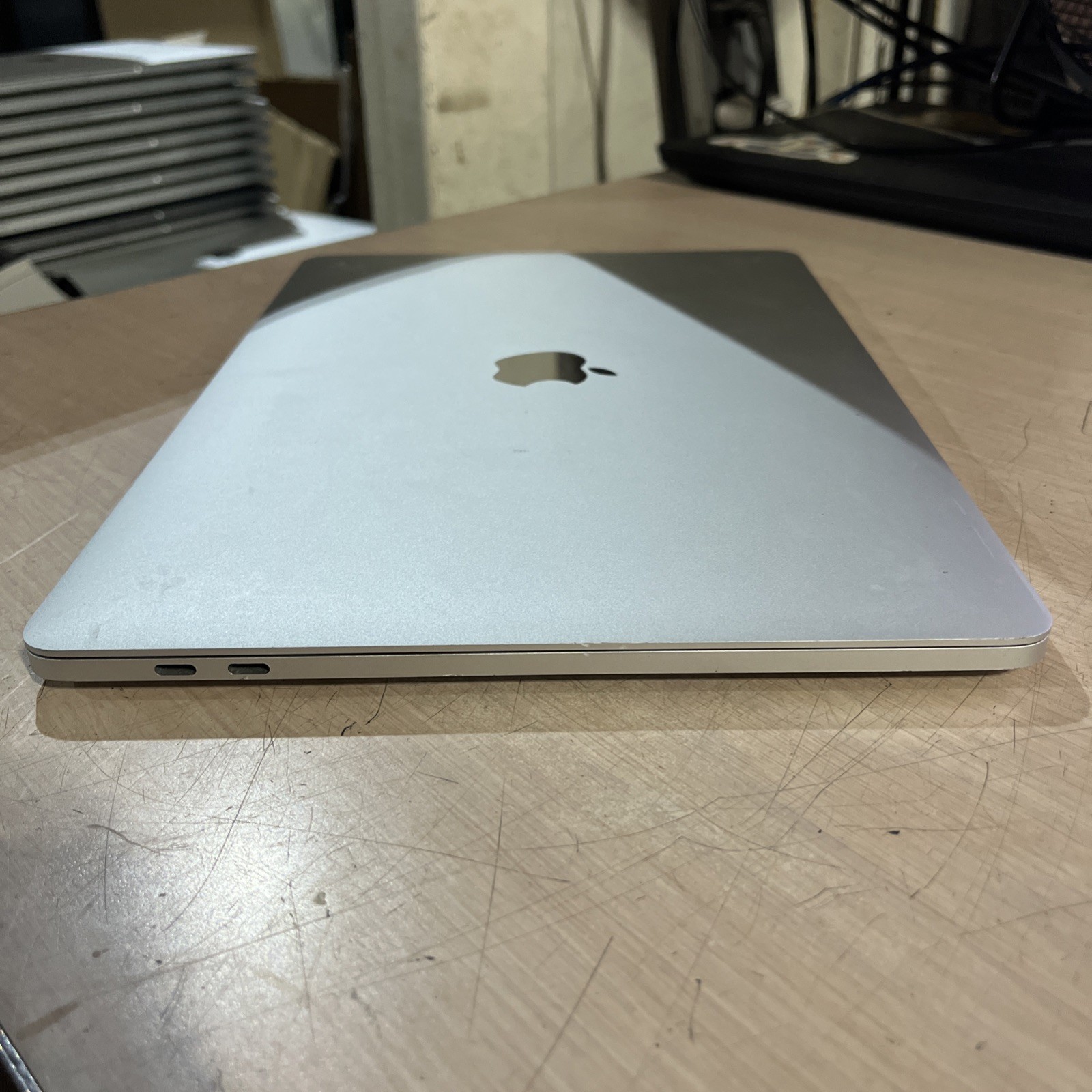 APPLE MACBOOK PRO 13″ TOUCH/MID-2017 CORE I5-7267U 3.1GHZ 8GB RAM 256SSD