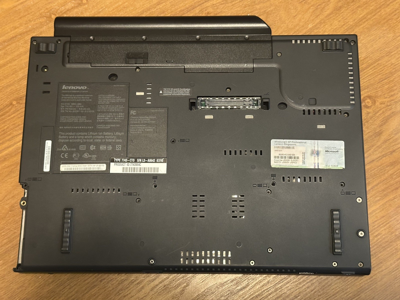 Lenovo ThinkPad R61 14.1″ Celeron 2GB RAM NO HDD NO OS For Parts or Repair
