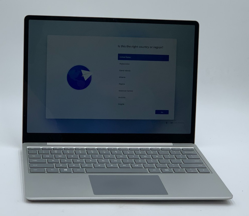 Microsoft Surface Laptop Go 1943 12.5″ i5-1035G1 1GHz 256GB SSD 8GB DDR4 SLVR C