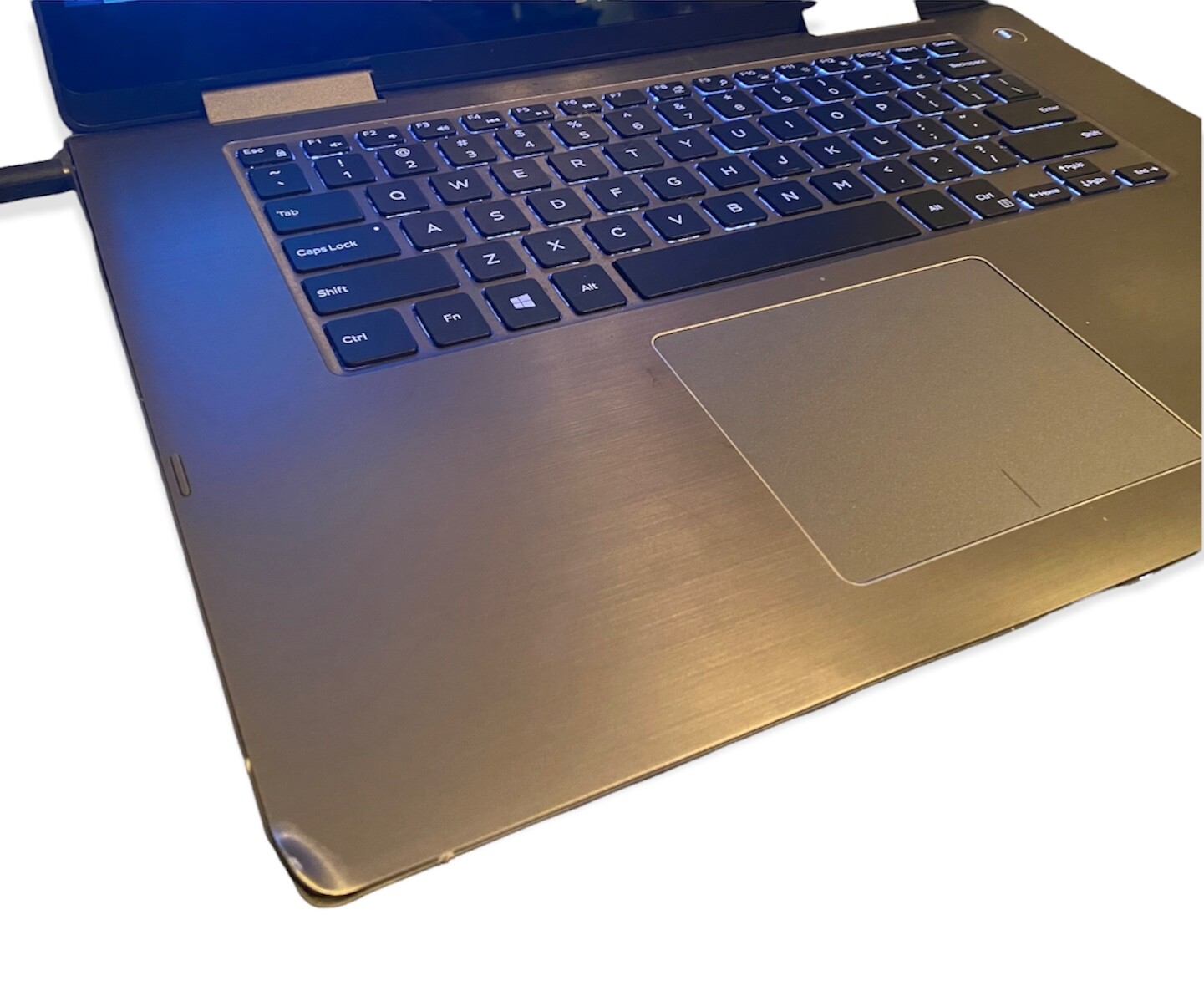 Dell Inspiron 7573 15.6 inch (256GB, Intel Core i7 8th Gen., 1.80GHZ, 2-in-1
