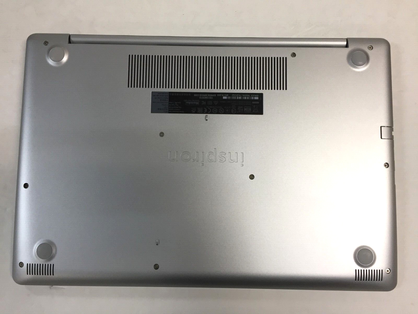Dell Inspiron 5575 15.6 Touchscreen Laptop/AMD Ryzen 5 2500U/8GB RAM/1TB HDD/W10