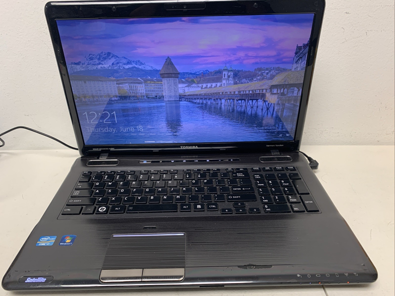 Toshiba Satellite P755 15.6” Intel i7-2670QM@2.20GHz 12GB RAM 500Gb HDD WIN 10