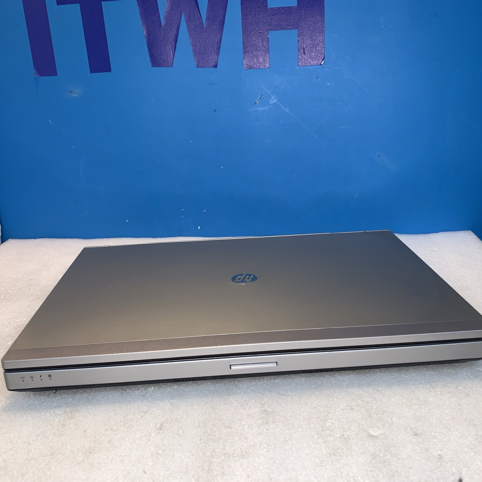 🔥 HP Elitebook 8460p 14″ CPU 4GB FireWire DP WiFi Bluetooth Webcam Win XP SP3