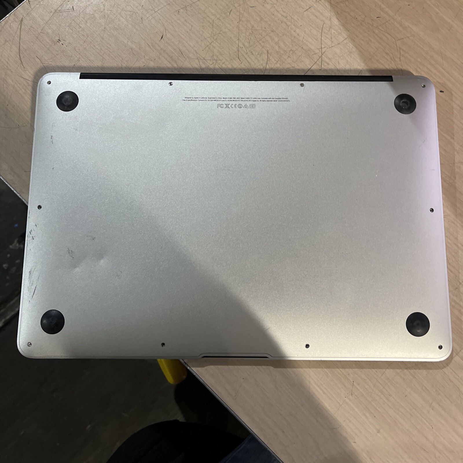 APPLE MACBOOK AIR 13″ MID-2013 CORE I5-4250U 1.3GHZ 4GB RAM