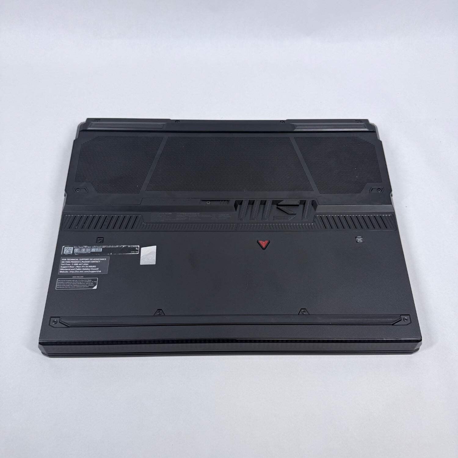 MSI Raider GE78HX 13VG 17″ i7-13700HX 5.60GHz 16GB RAM 1TB SSD GeForce RTX 4070