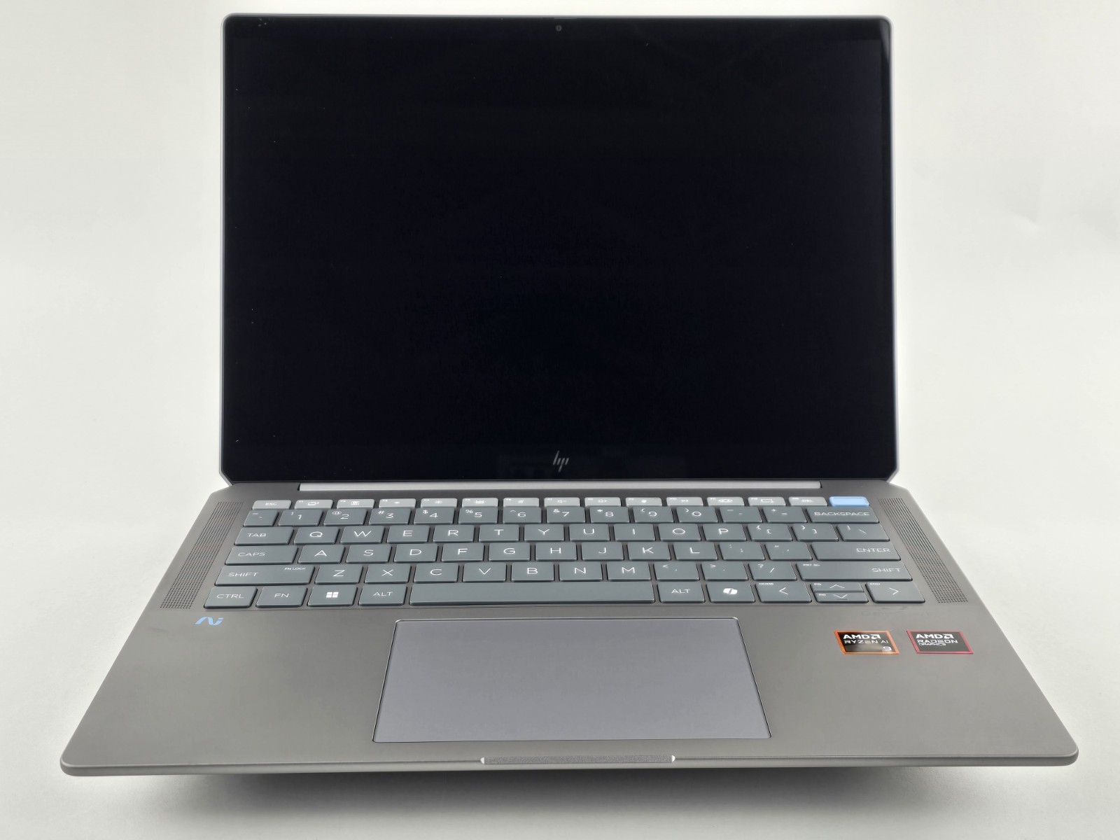HP OmniBook Ultra 14″ 2.2K Touch, AMD Ryzen AI 9 365, 32GB RAM, 1TB SSD – Good