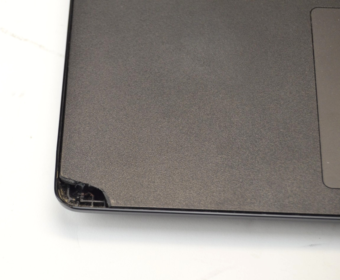 Dell Latitude 3500 15.6″ i7-8565U 1.80GHz 8GB Ram NO HDD/OS FOR PARTS READ