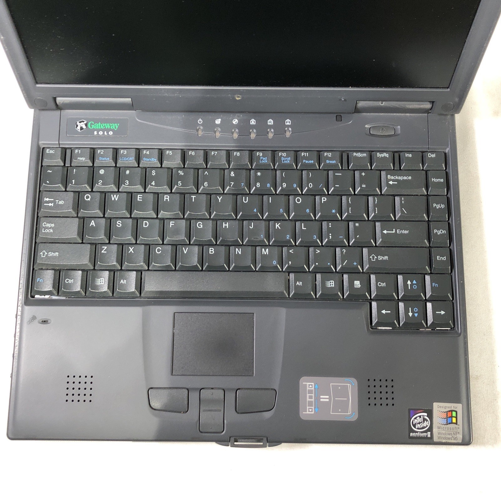 Vintage Gateway Solo 5150 Laptop – Grey *UNTESTED*