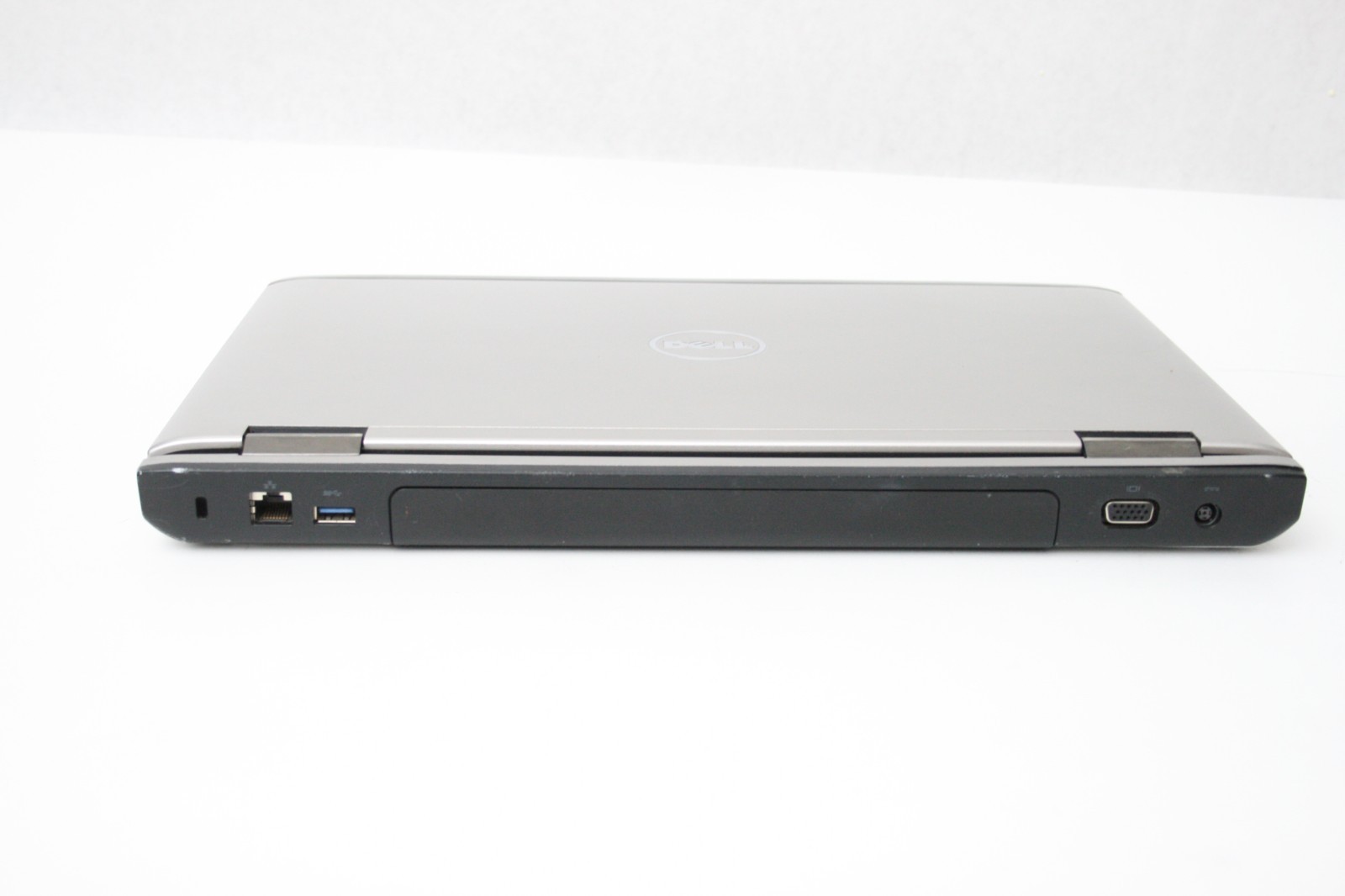 Dell Vostro 3550 Laptop Intel Core i5-2410M @2.30 GHz 6GB 500GB HDD Win 7 Pro