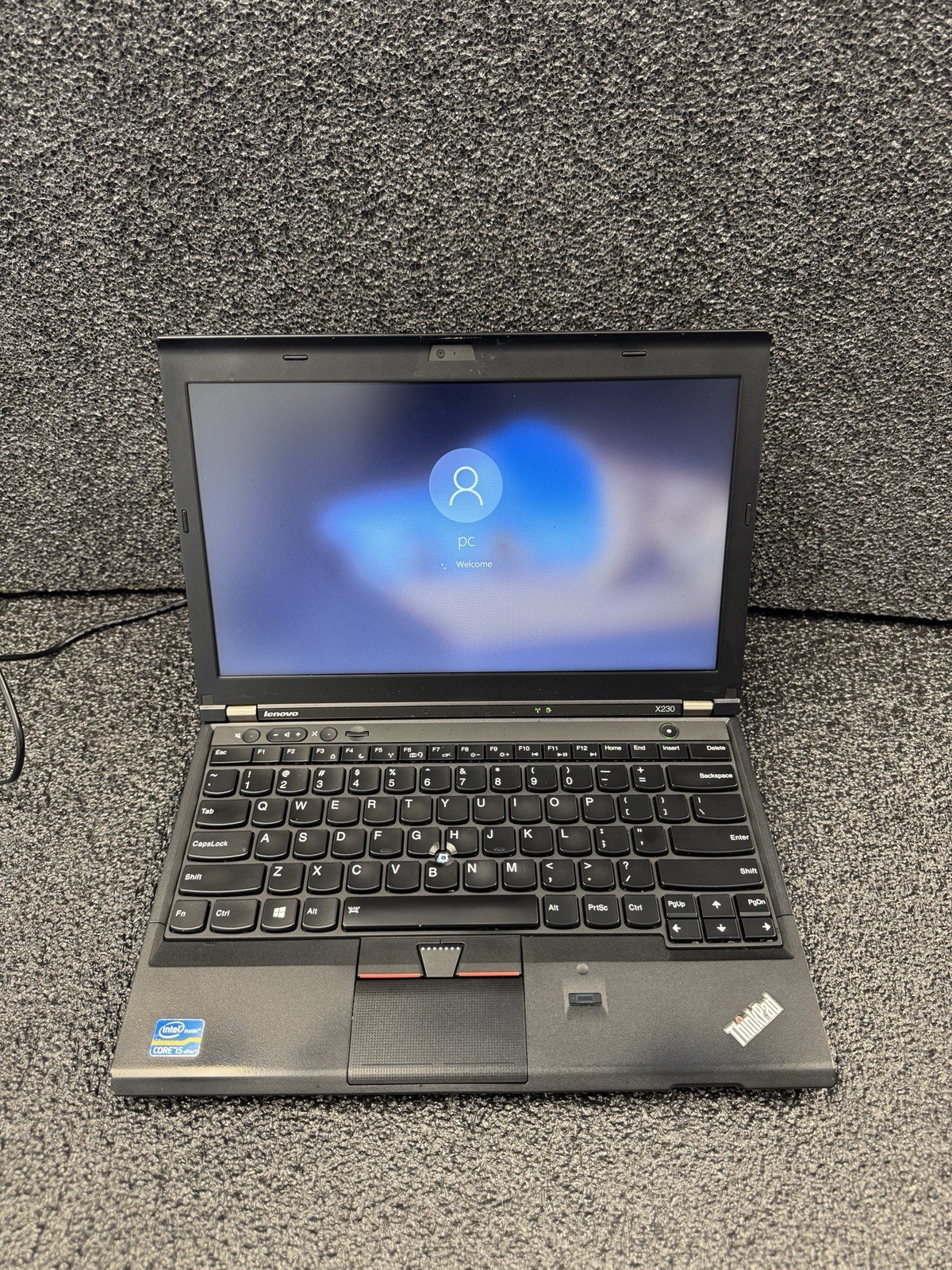 Lenovo Thinkpad X230 i5 4GB RAM 500HD/ Windows 10/W/CHARGER/ BAD BATTERY!!