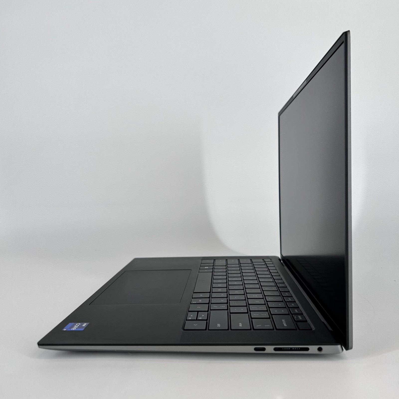 Dell Precision 5570 15.6 FHD+ 2.5 GHz i9-12900H 8GB 1TB SSD RTX A2000 Excellent