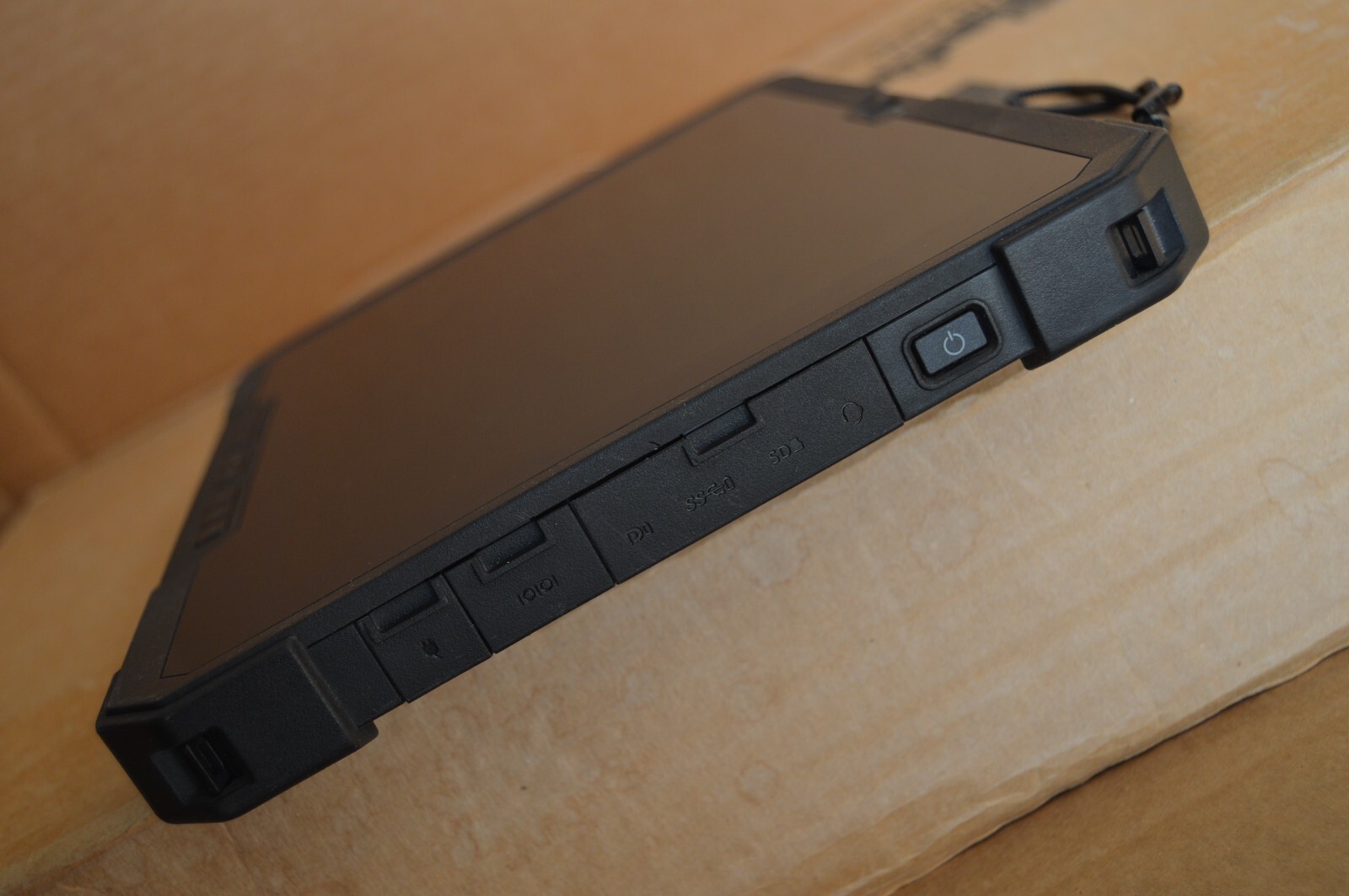Dell Latitude Rugged Extreme Tablet 7220 i7-8665U 16GB 512GB SSD GPS