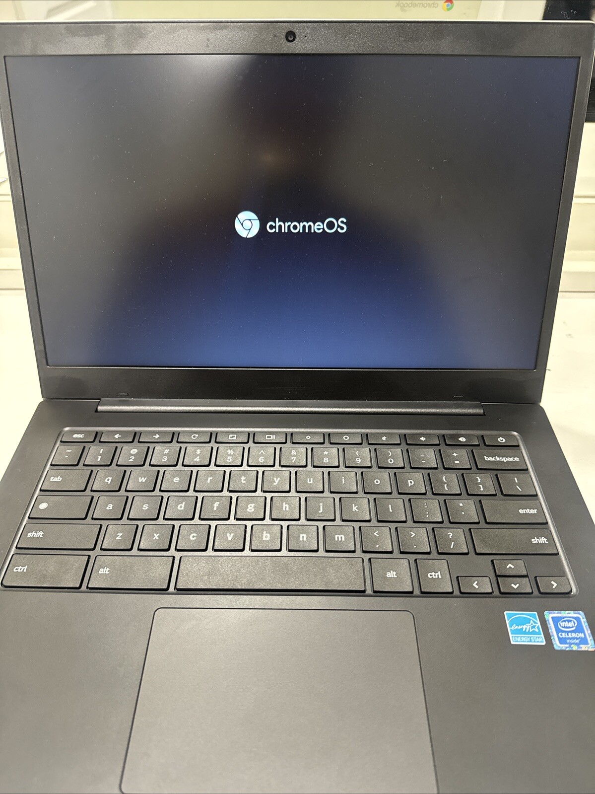 Samsung Galaxy Chromebook Go 14″ (64GB SSD, Intel Celeron N4500, 1.10 GHz, 4GB)
