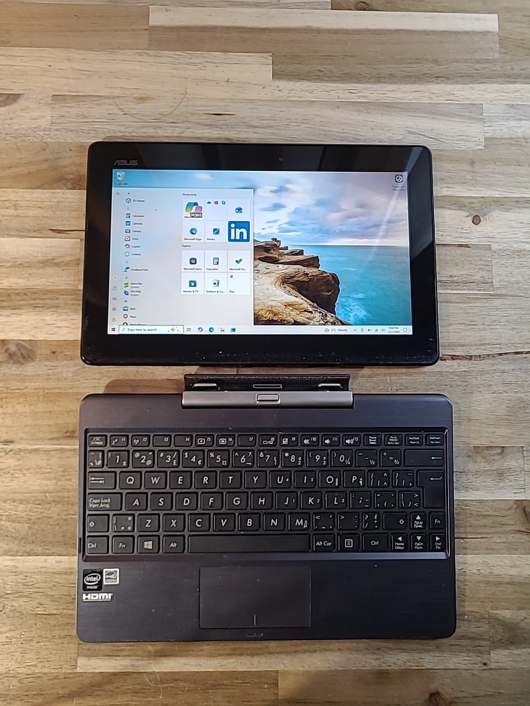 Asus T100TA 10.1″ 2-in-1 Intel Z3775 2GB RAM 32GB eMMC Windows 10 Tablet Laptop