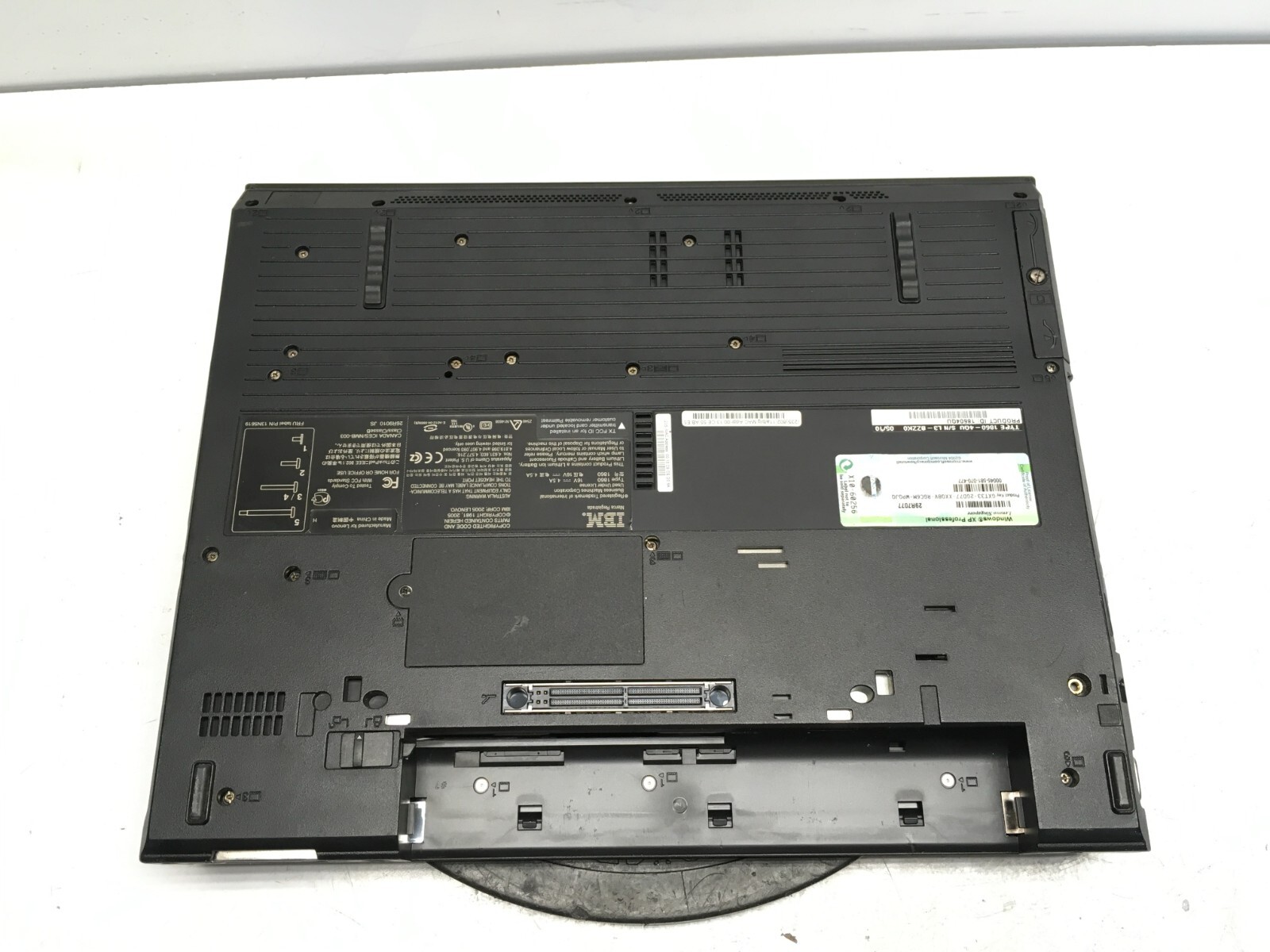 IBM ThinkPad R52 Intel Pentium M 1.86GHz 1 GB NO HDD – Dim Screen