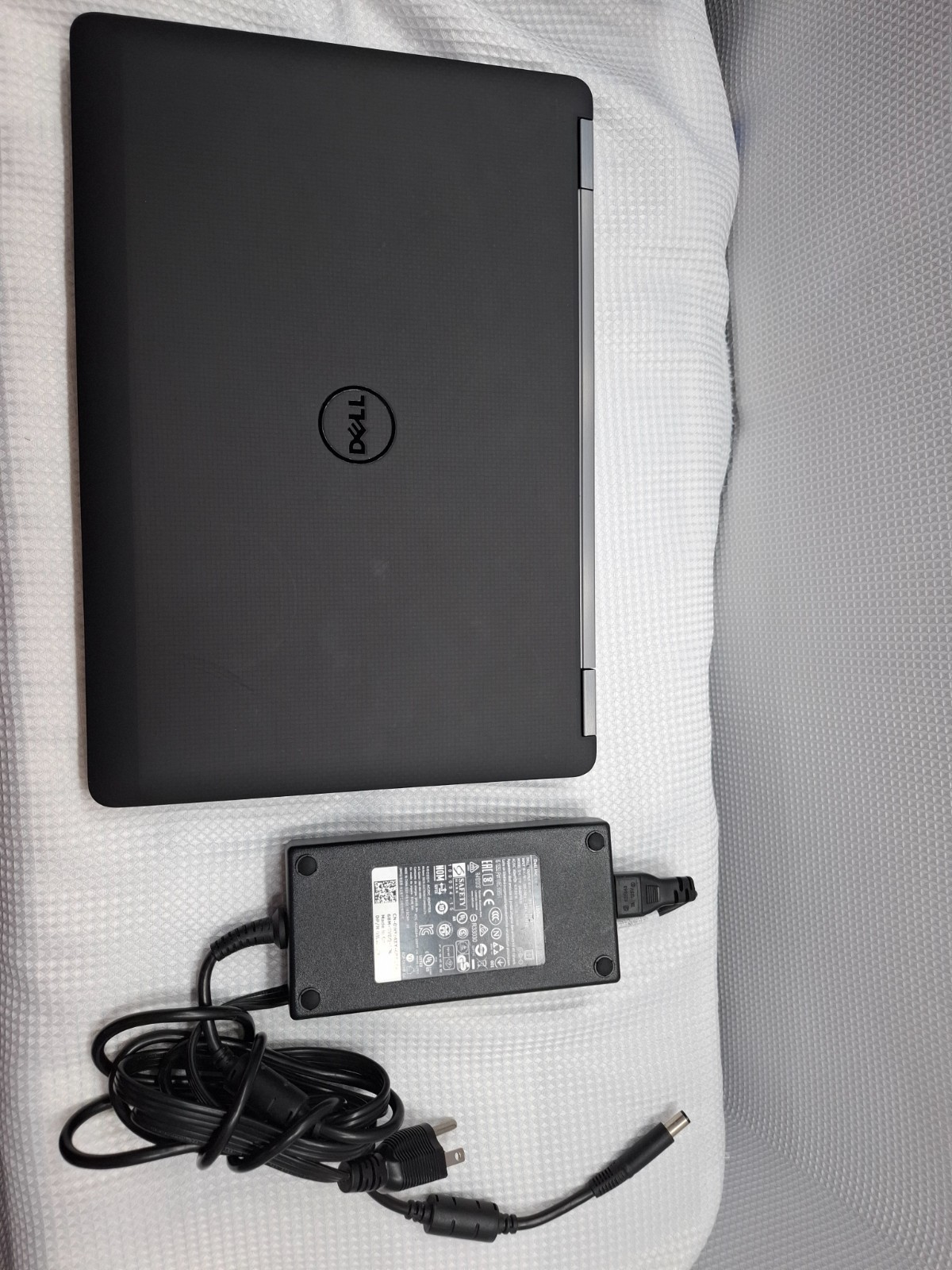 Dell Latitude E7470 14″ QHD Touch i7-6600U 8GB RAM 512GB SSD – Touchscreen